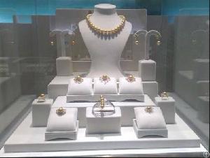 Jewelry Displays For Retail Jewelry Store