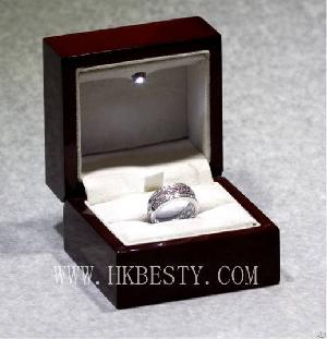 Engagement Jewelry Ring Box With 1w Spotlight Inside