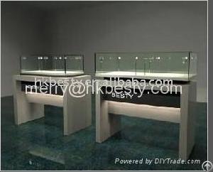 shpping mall jewelry display