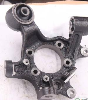 mr992531 mr992532 steering knuckle mitsubishi v73