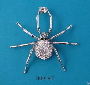Insect Brooch, Clear Jet Crystal, Electroplate Silver Bh01767