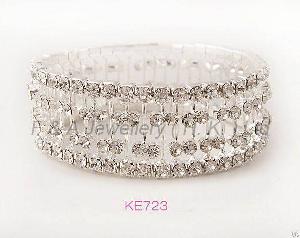 Lovely Stretchy Bracelet, Crystals, Claw