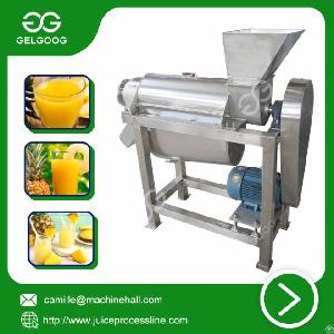 Automatic Spiral Pineapple Juicer Machine 0.5t / H Fruit Juice Processing