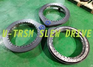 Specially Designed S-i-o-0641 Spur Gear Slewing Drive For Space Limitation