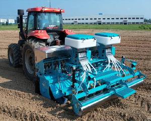 agriculture seeds seeding fertilizing machine tractor