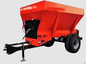 manure spreader