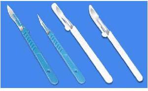 Disposable Carbon Steel Surgical Blades With Plastic Handle