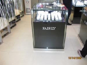 We Factory Design And Make The Diamond Retail Showcases And Display Cabinets With The Led Lightings