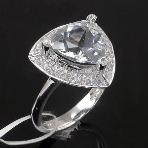 925 Silver Natural Blue Topaz Ring Item Number 7846r