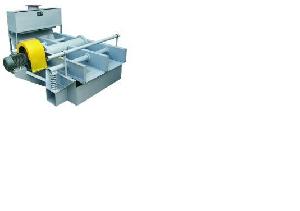 Vibrating Screen / Paper Machine