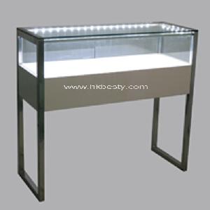 Bright Led Lighting For Silver Jewelry Display Showcase With White Glossy Wood